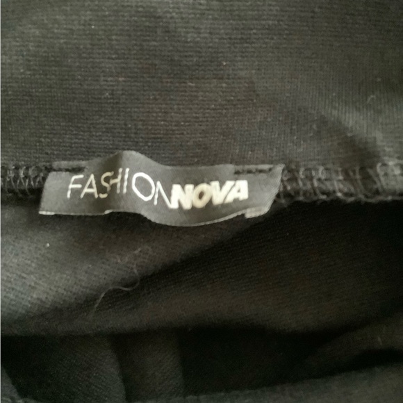 Fashion Nova Ladies 2pc Shorts Set - Picture 5 of 11